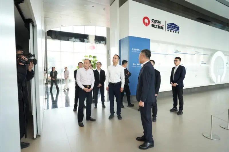 Gobernuak eta enpresek elkarrekin lan egiten dute garapena sustatzeko; in situ ikerketak enpresen bihotzak berotzen ditu.