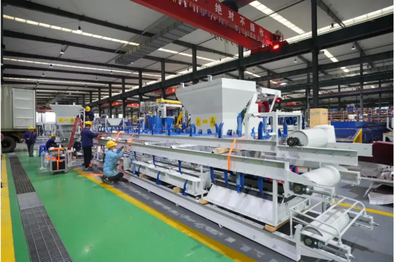 Udaberria lan gogorra eta aurrera egiteko garai aproposa da. Quangong Machinery Co., Ltd. lanpetuta dago atzerrian salgaiak bidaltzen.