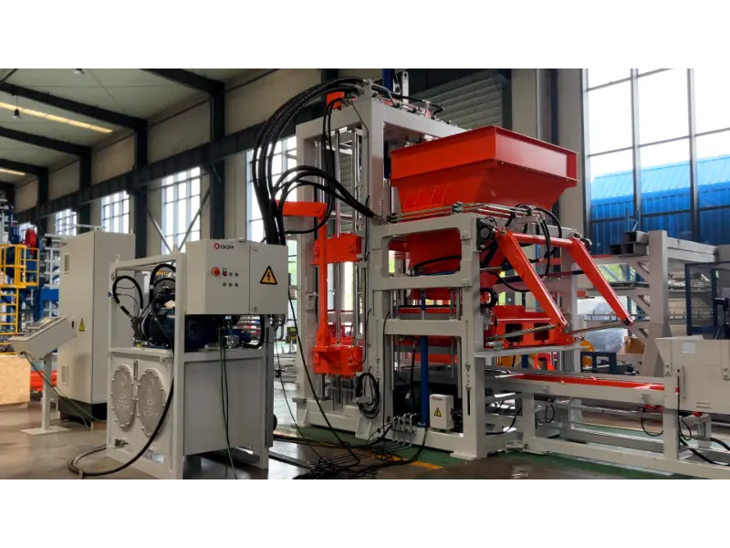 Quangong Machinery Co., Ltd. QT10 Abiadura Handiko Blokeak Ekoizpen Lineak Fabrikazio Adimendunaren Bikaintasunerako estandar berri bat ezartzen du